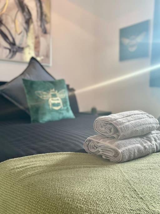 Cozy & Spacious 3-Bedroom Home By Tailored Accommodation Swansea Eksteriør bilde