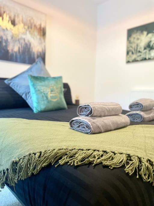 Cozy & Spacious 3-Bedroom Home By Tailored Accommodation Swansea Eksteriør bilde